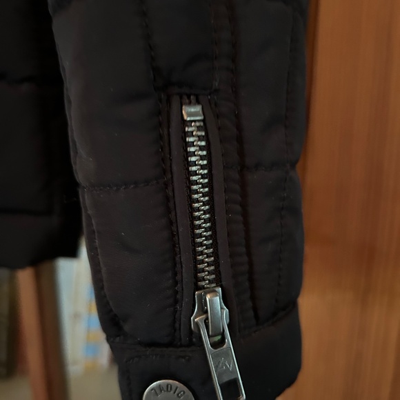 Jacket - Picture 6 of 6